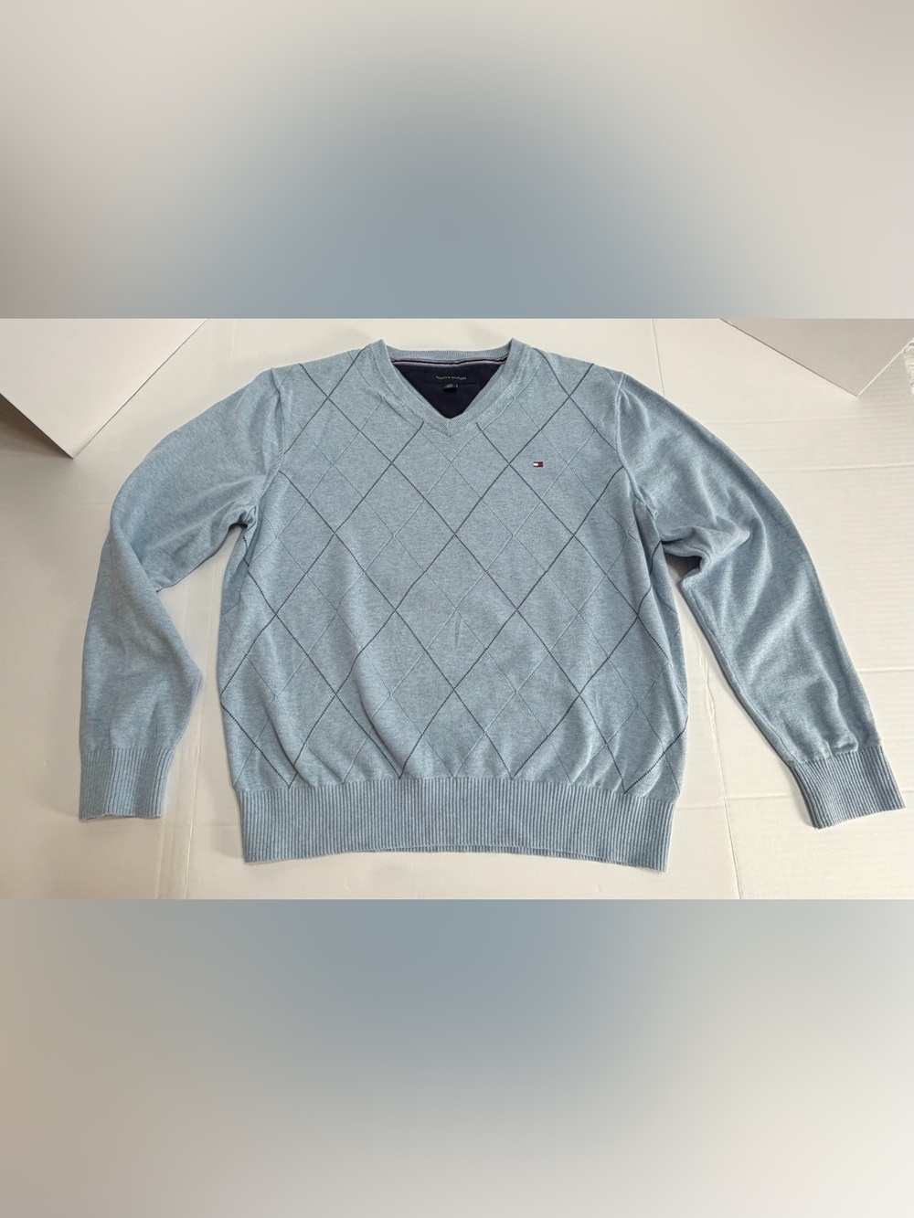 Tommy Hilfiger Light Blue V-Neck Argyle Sweater Mens L